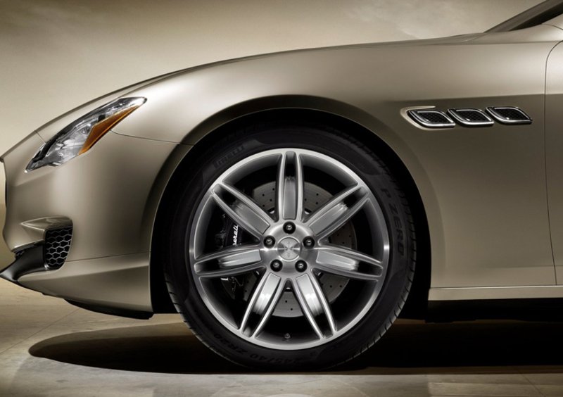 Maserati Quattroporte (2013-->>) (48)