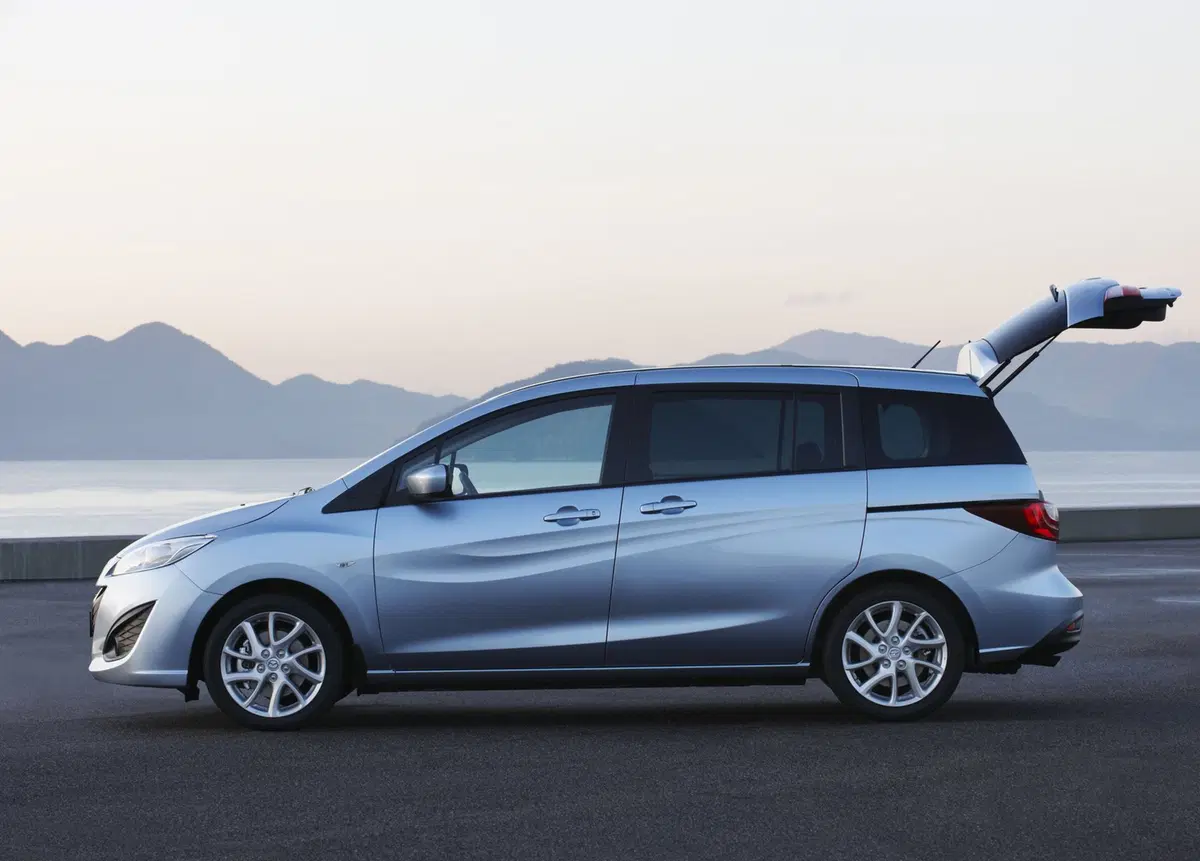 Mazda Mazda5 (2010-13) (17)