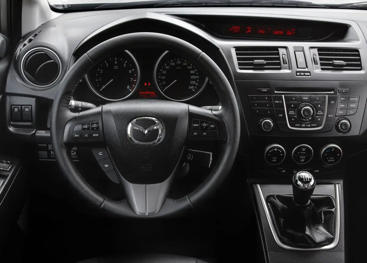 Mazda Mazda5 (2010-13) (25)