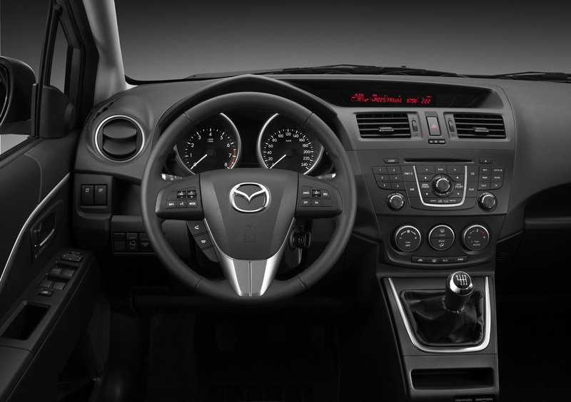 Mazda Mazda5 (2010-13) (26)
