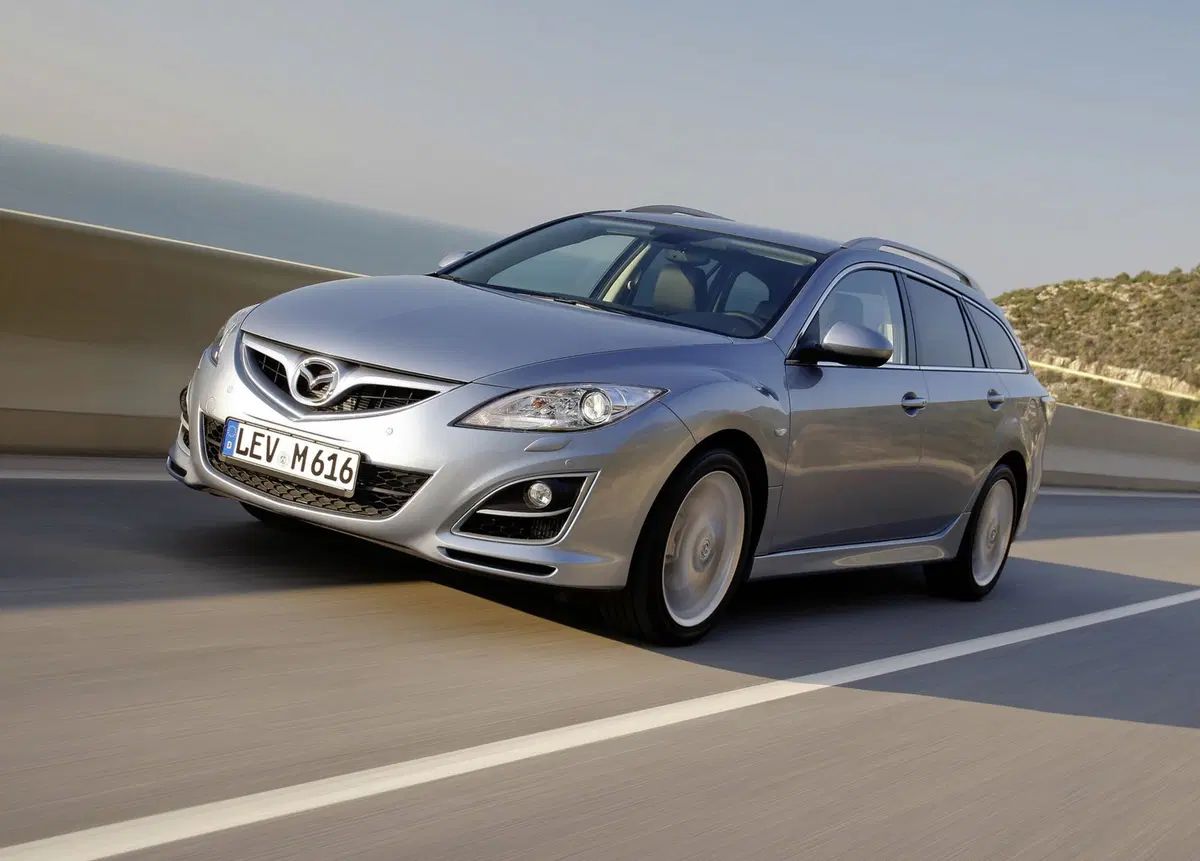 Mazda Mazda6 Station Wagon 2.0 CD 16V 140CV Wagon Luxury (8)
