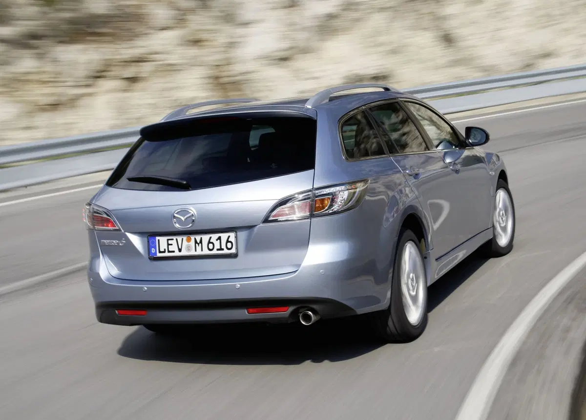 Mazda Mazda6 Station Wagon 2.0 CD 16V 140CV Wagon Luxury (18)