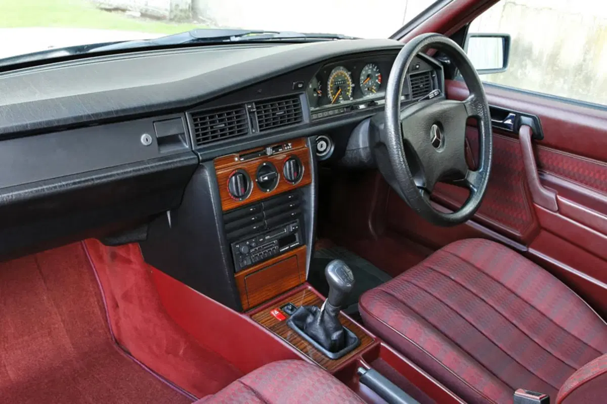 Mercedes-Benz 190 (1983-94) (8)