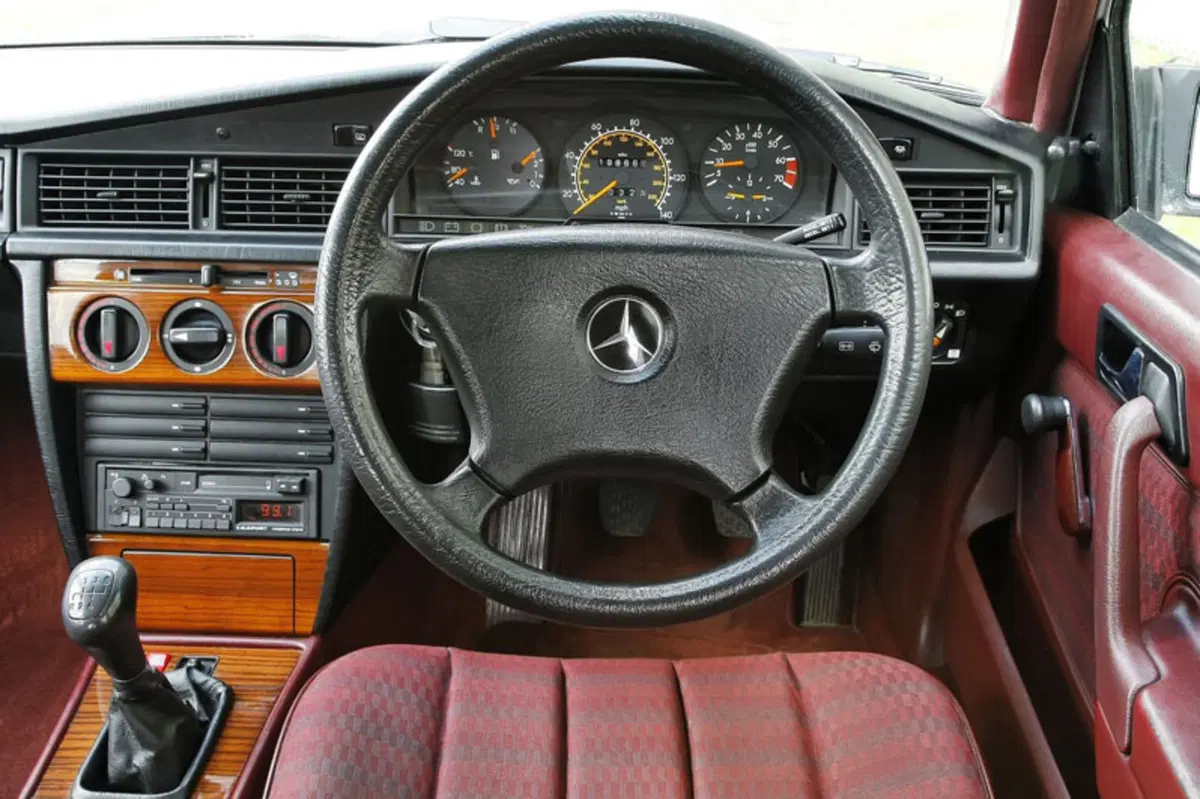 Mercedes-Benz 190 (1983-94) (10)