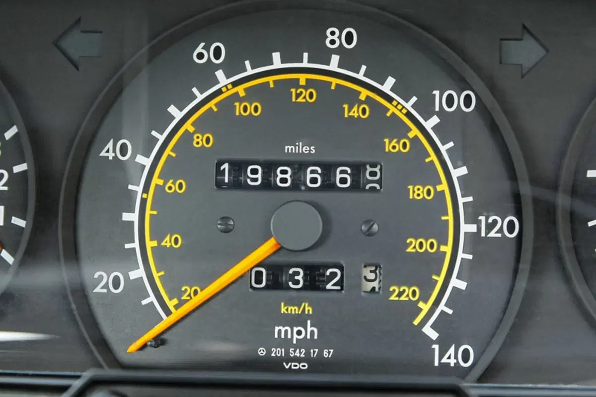 Mercedes-Benz 190 (1983-94) (12)