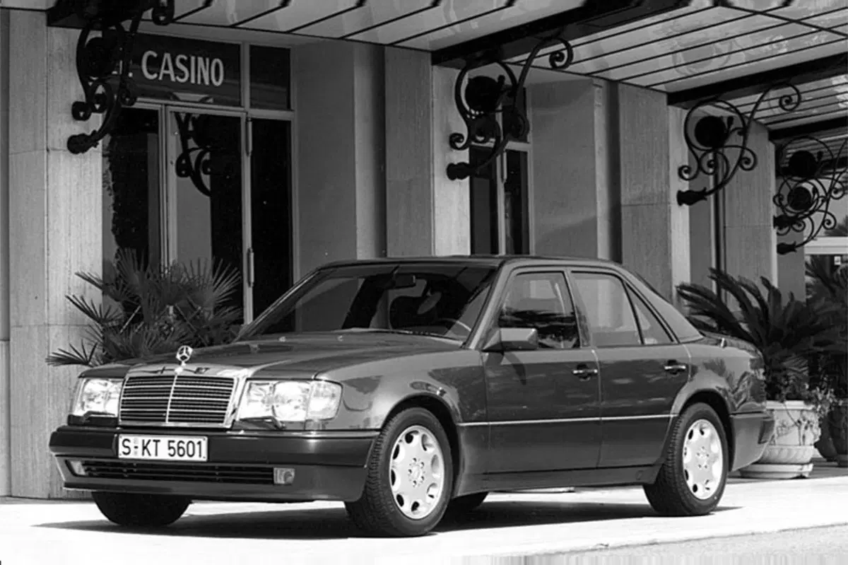 Mercedes-Benz 200 200 cat (3)