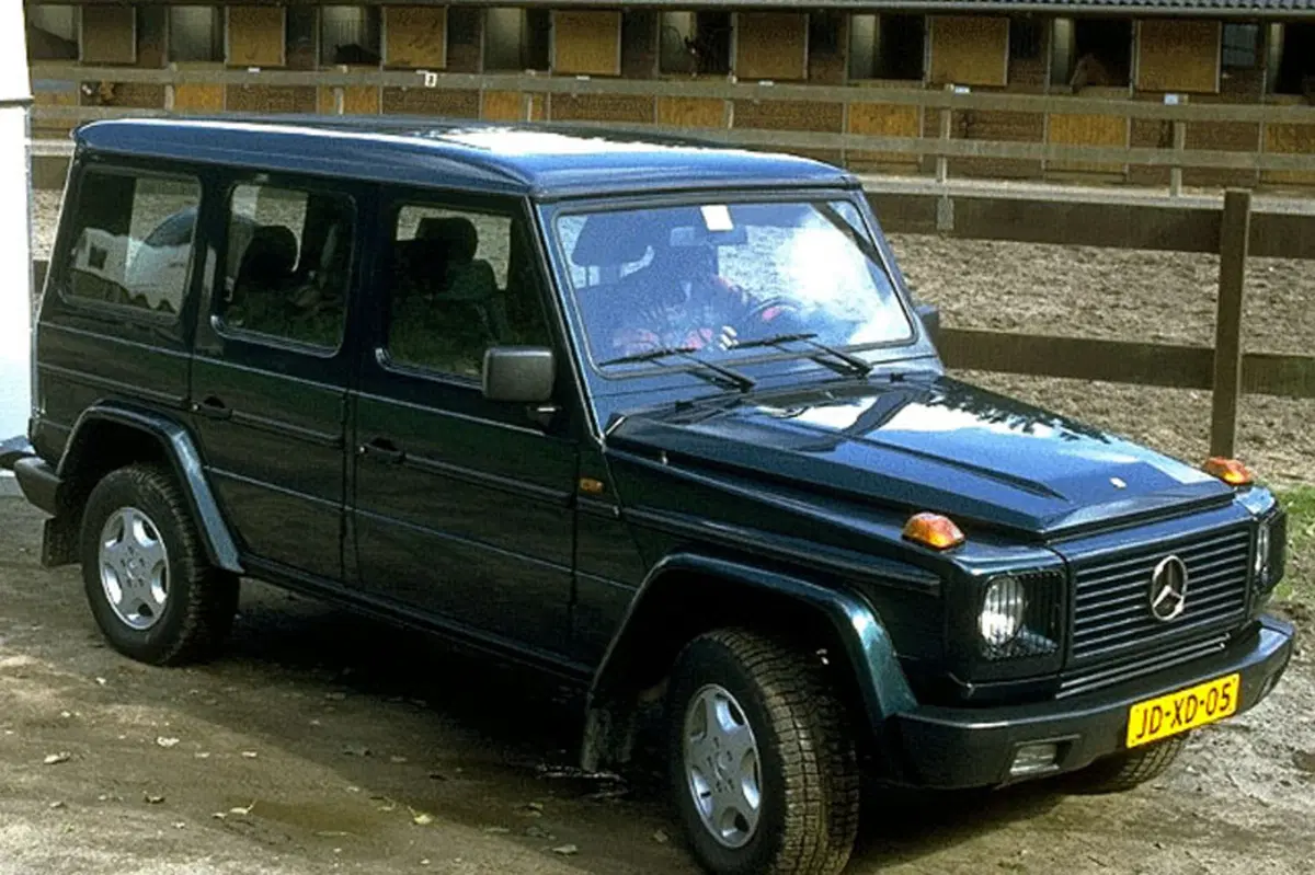 Mercedes-Benz 200 (1986-93) (5)