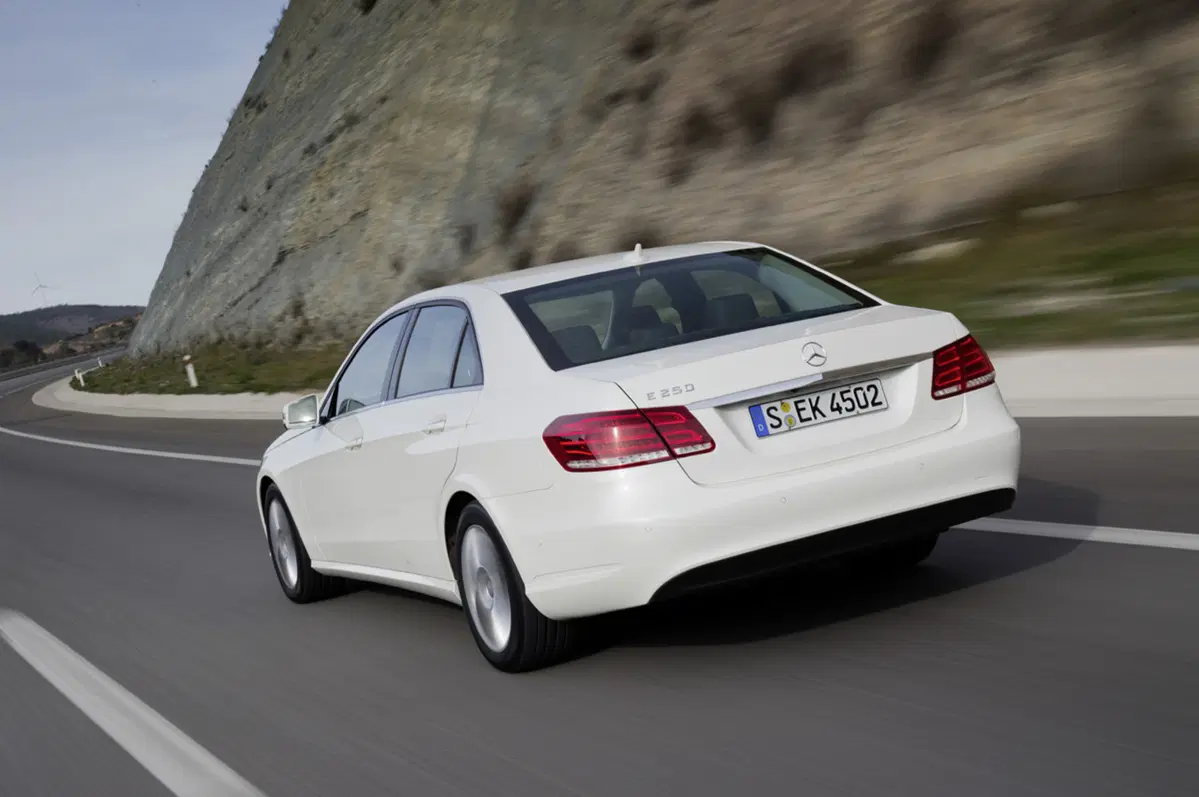 Mercedes-Benz Classe E 200 CDI Executive (6)