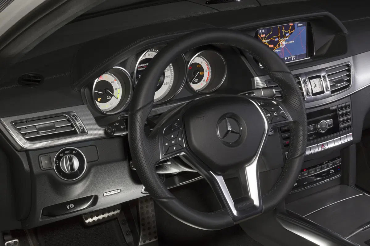 Mercedes-Benz Classe E 200 CDI Executive (20)