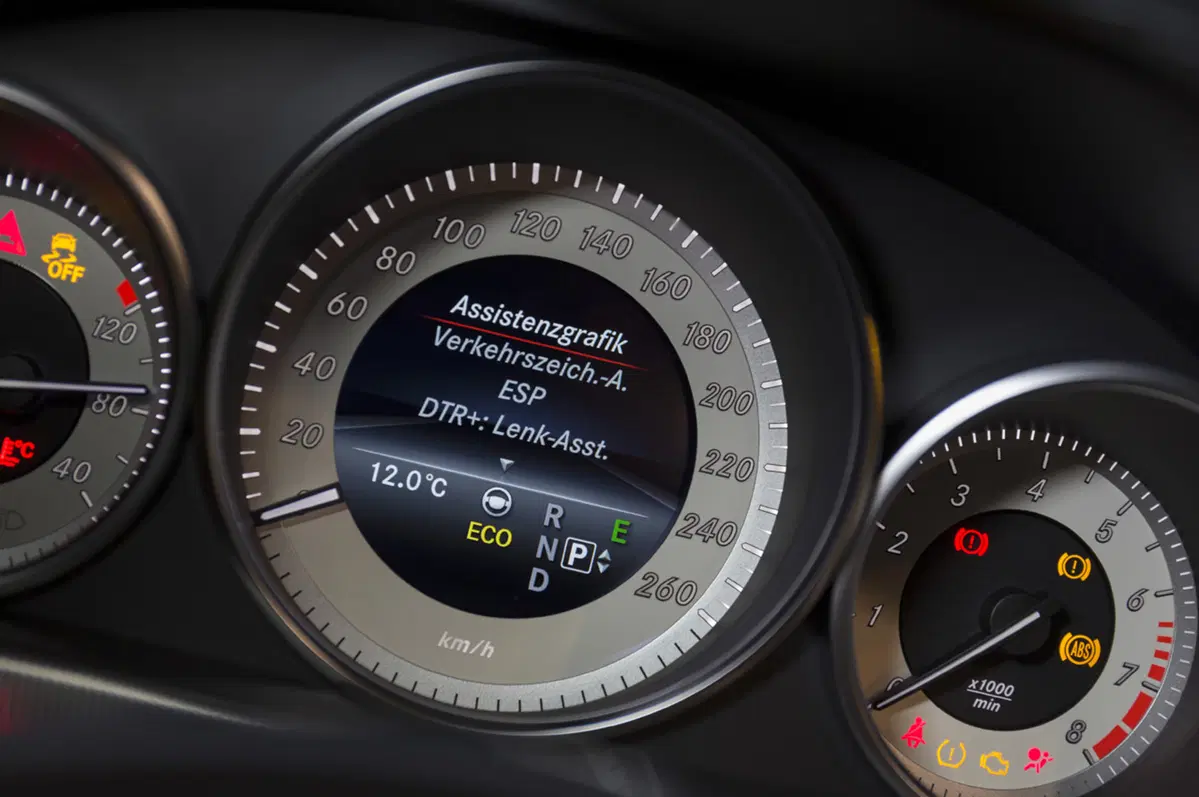 Mercedes-Benz Classe E 200 CDI Executive (22)