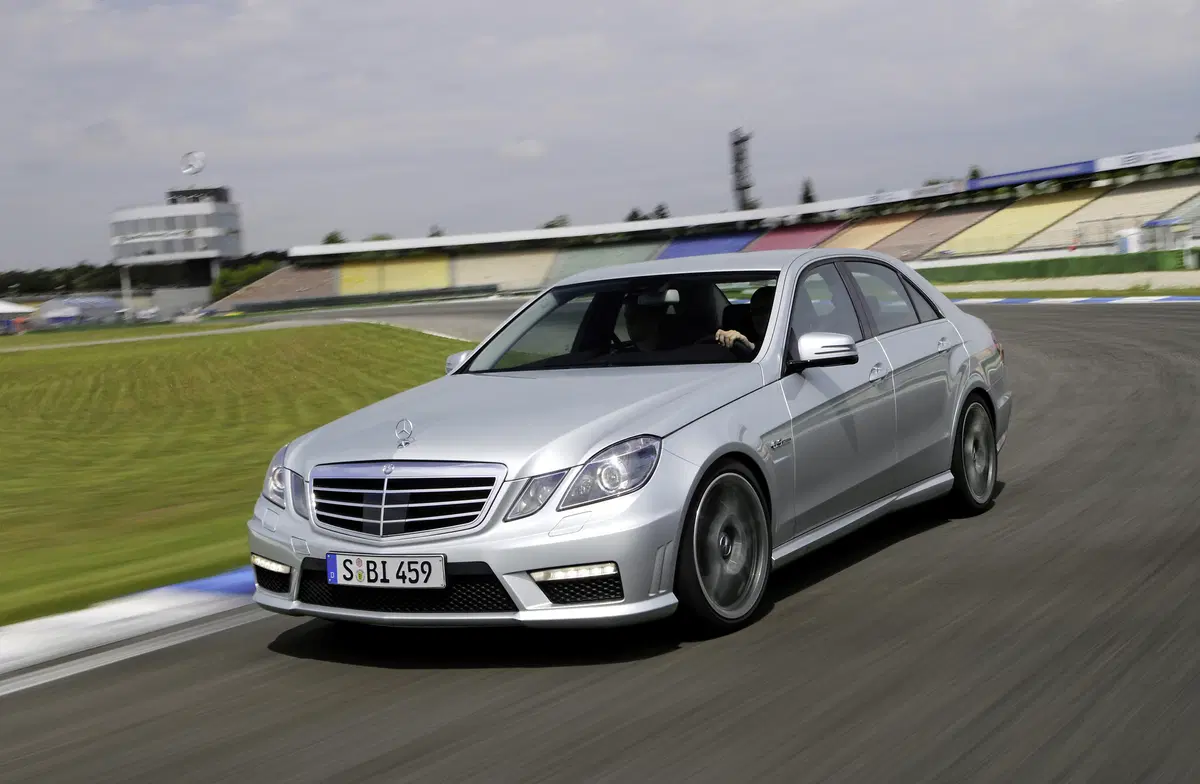 Mercedes-Benz Classe E 200 CDI Executive (39)
