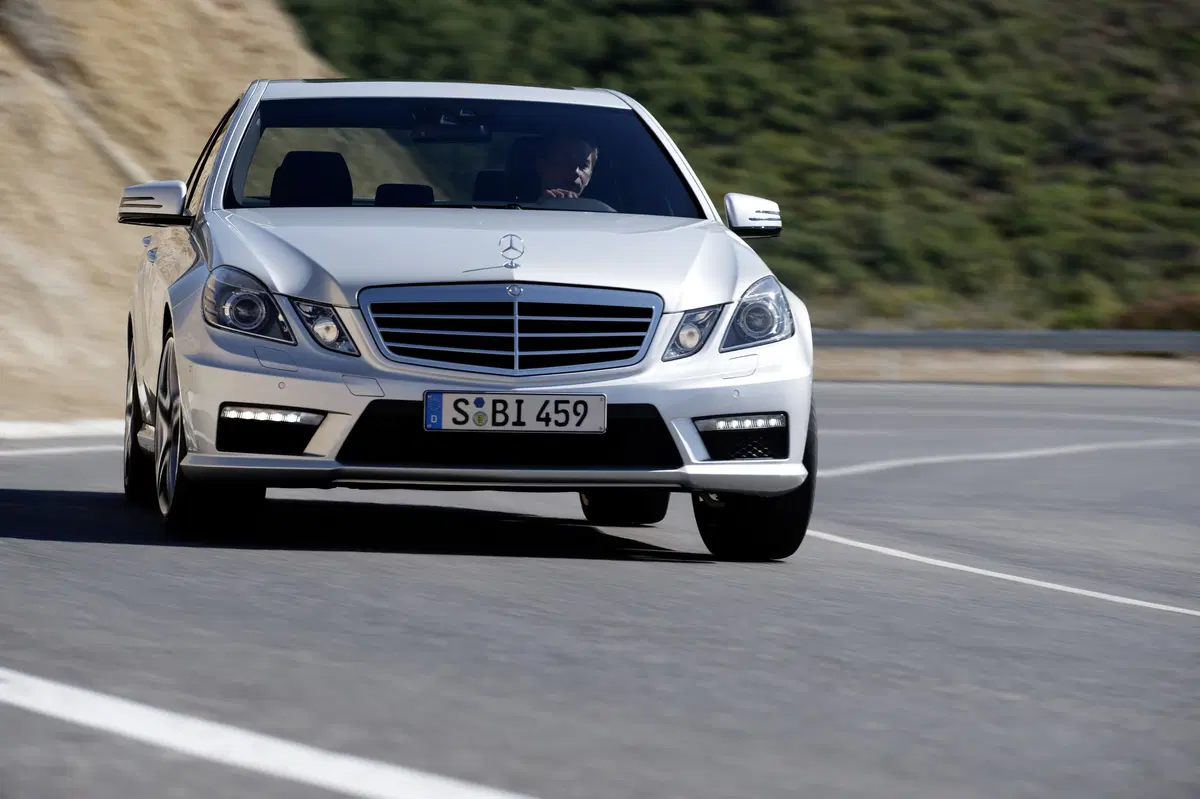 Mercedes-Benz Classe E 200 CDI Executive (40)