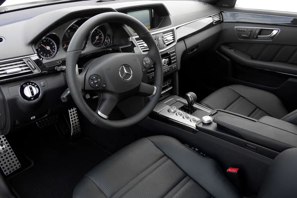 Mercedes-Benz Classe E 200 CDI Executive (49)