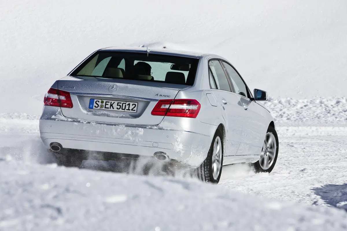Mercedes-Benz Classe E 200 CDI Executive (58)