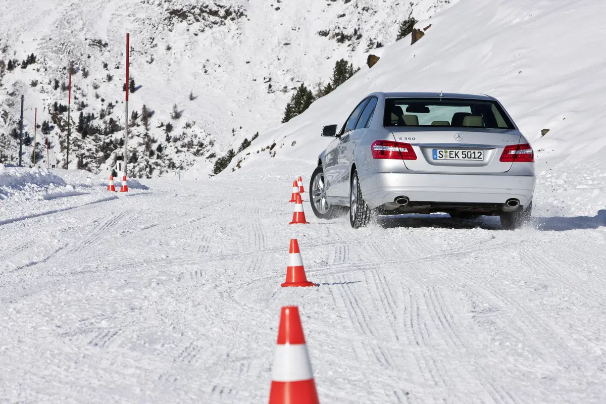 Mercedes-Benz Classe E 200 CDI Executive (62)
