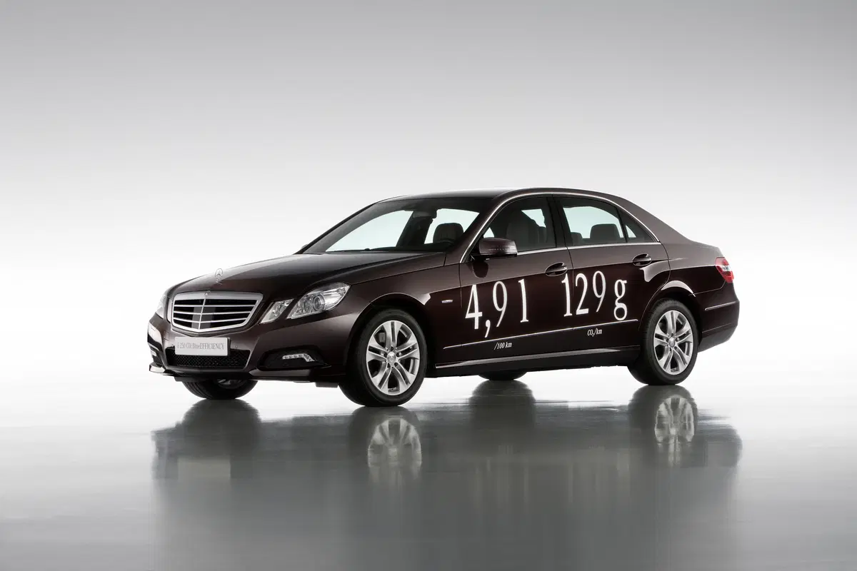 Mercedes-Benz Classe E 200 CDI Executive (70)
