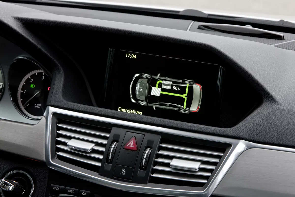 Mercedes-Benz Classe E 200 CDI Executive (71)