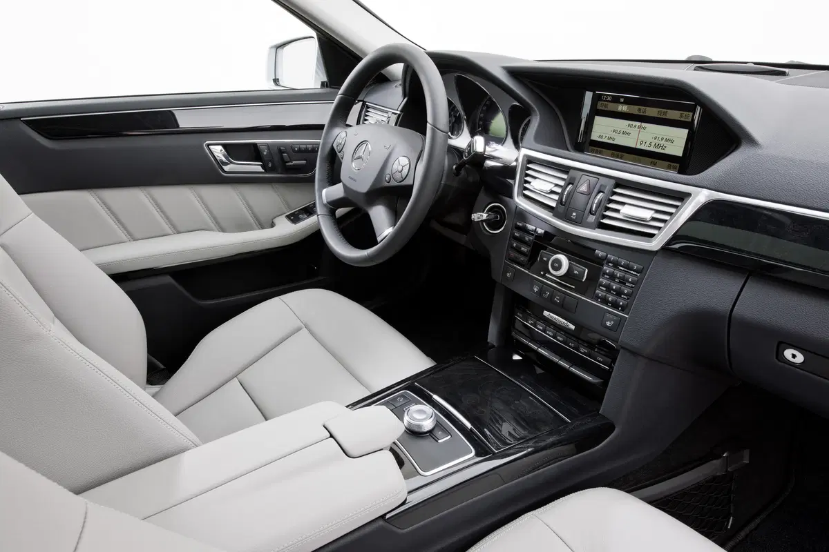 Mercedes-Benz Classe E 200 CDI Executive (73)