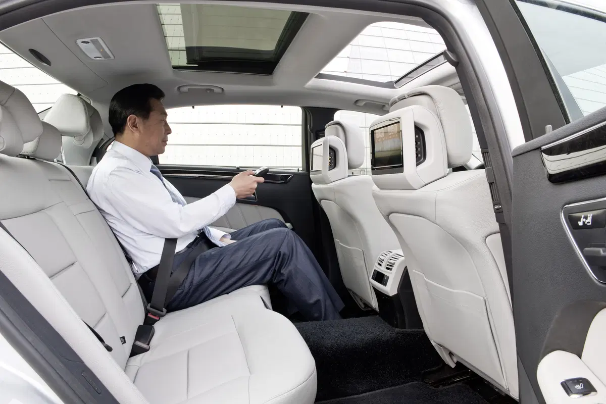 Mercedes-Benz Classe E 200 CDI Executive (77)