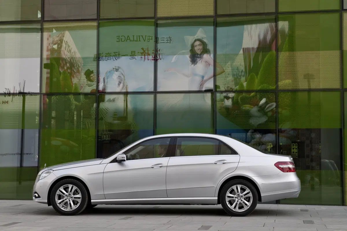 Mercedes-Benz Classe E 200 CDI Executive (82)