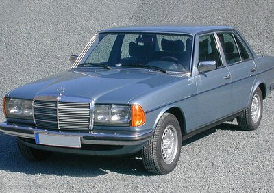 Mercedes-Benz 230 (1976-85)