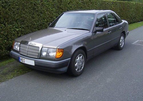 Mercedes-Benz 230 (1985-93)