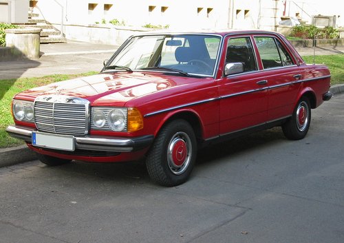 Mercedes-Benz 240 (1979-85)