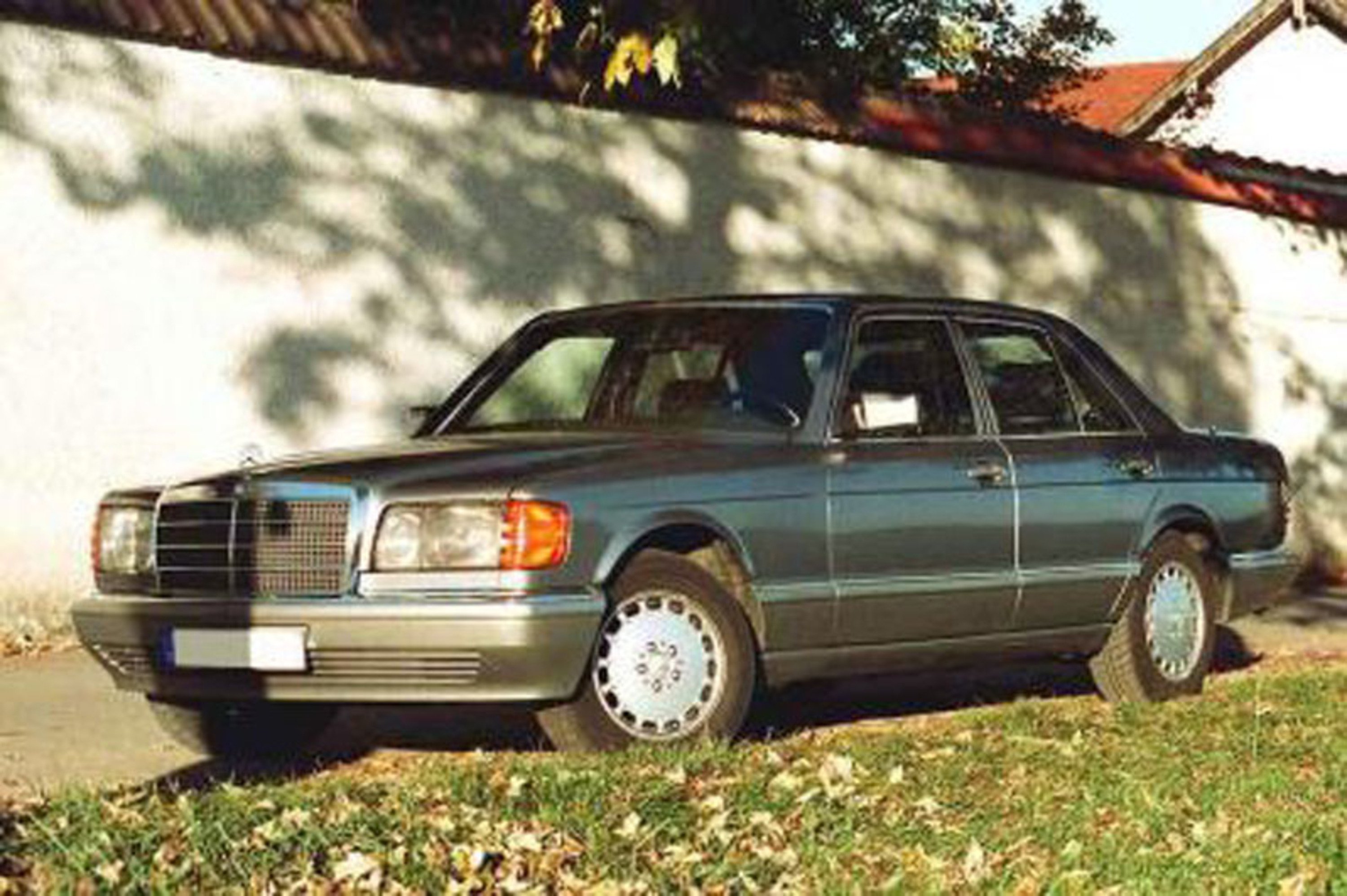 Mercedes-Benz 560 560 SE