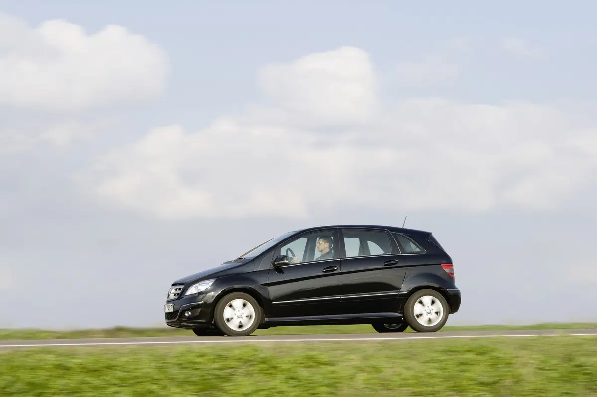 Mercedes-Benz Classe B 170 NGT (62)