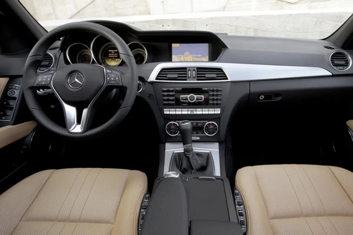 Mercedes-Benz Classe C 250 CDI 4Matic Executive (12)