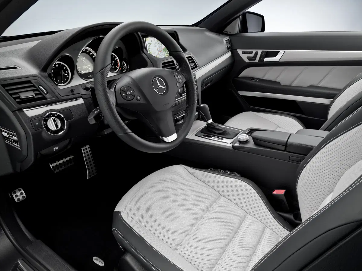 Mercedes-Benz Classe E Cabrio 220 d Cabrio Premium (19)