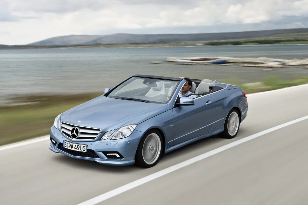 Mercedes-Benz Classe E Cabrio 220 d Cabrio Premium (22)