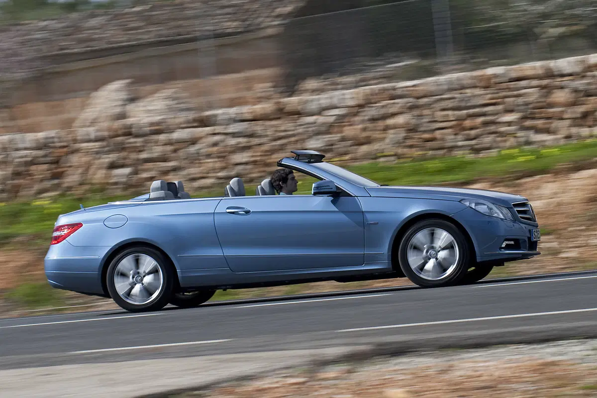 Mercedes-Benz Classe E Cabrio 220 d Cabrio Premium (37)