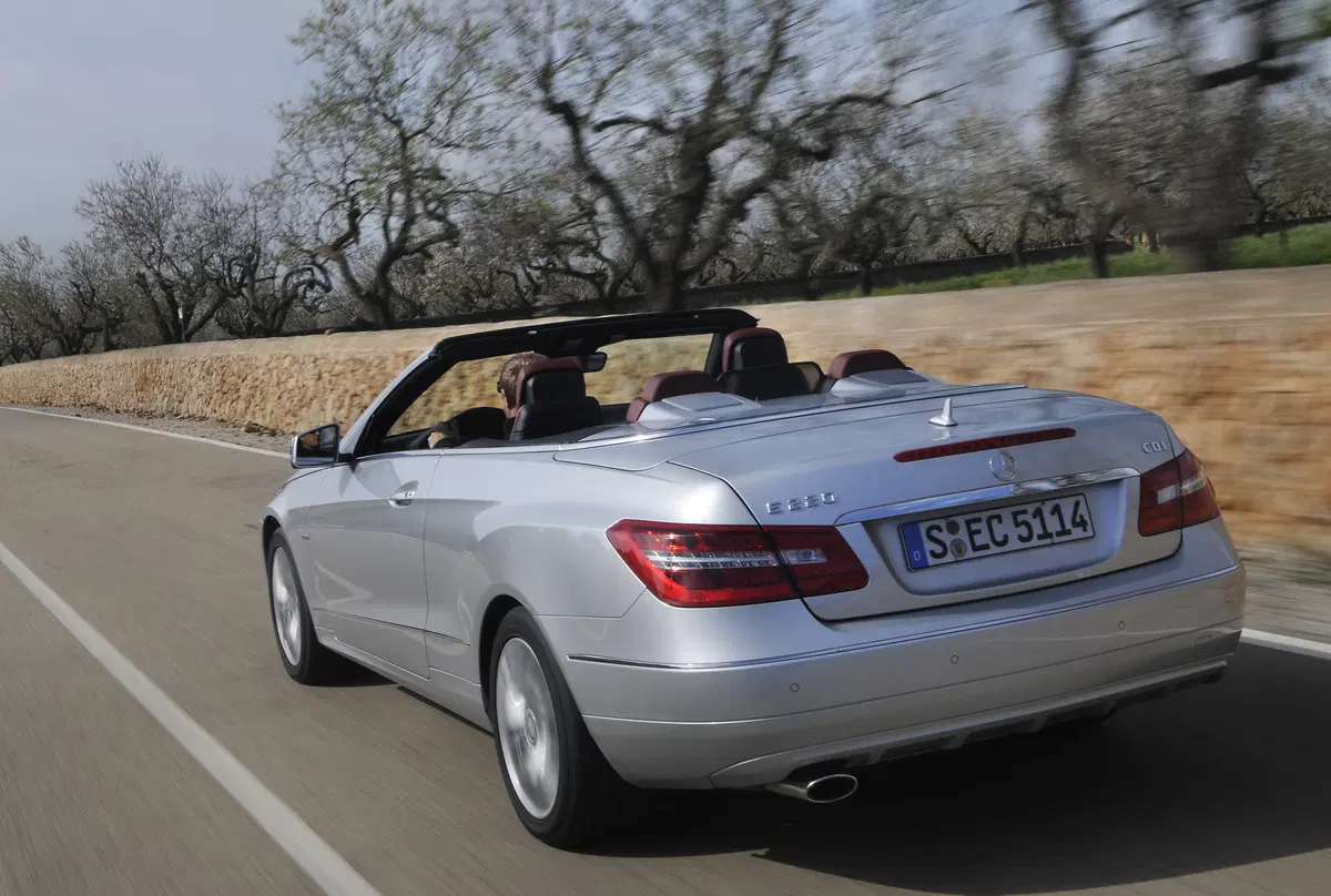 Mercedes-Benz Classe E Cabrio 220 d Cabrio Premium (44)