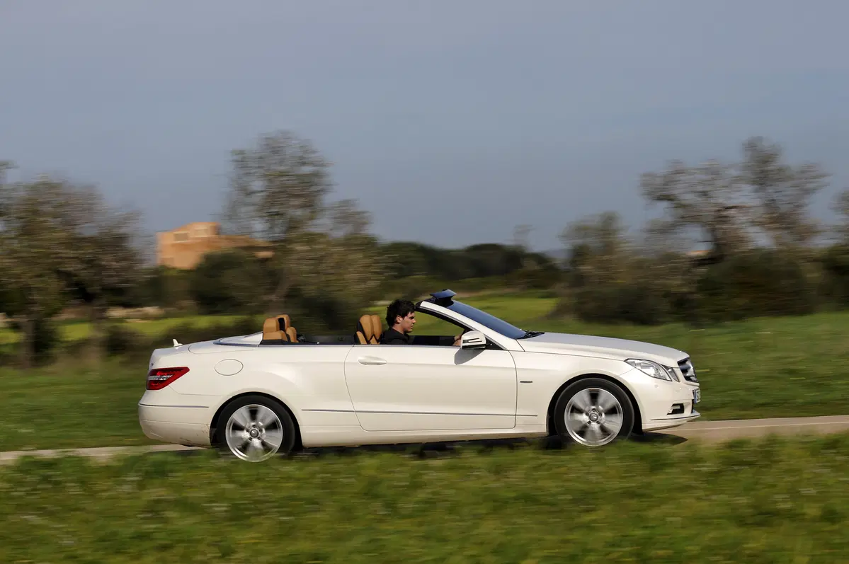 Mercedes-Benz Classe E Cabrio 220 d Cabrio Premium (52)