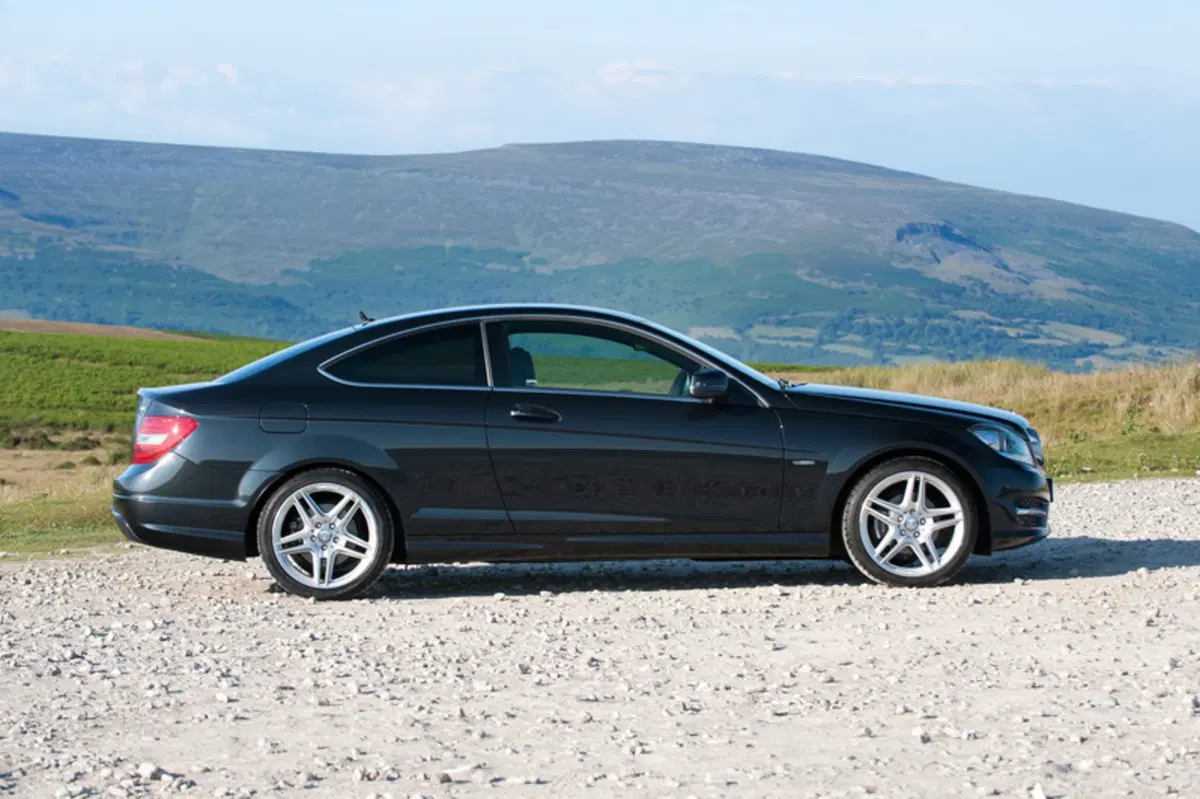Mercedes-Benz Classe C Coupé 180 Coupé Executive (7)
