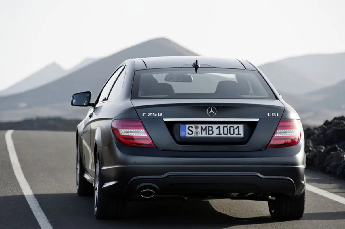 Mercedes-Benz Classe C Coupé 180 Coupé Executive (11)