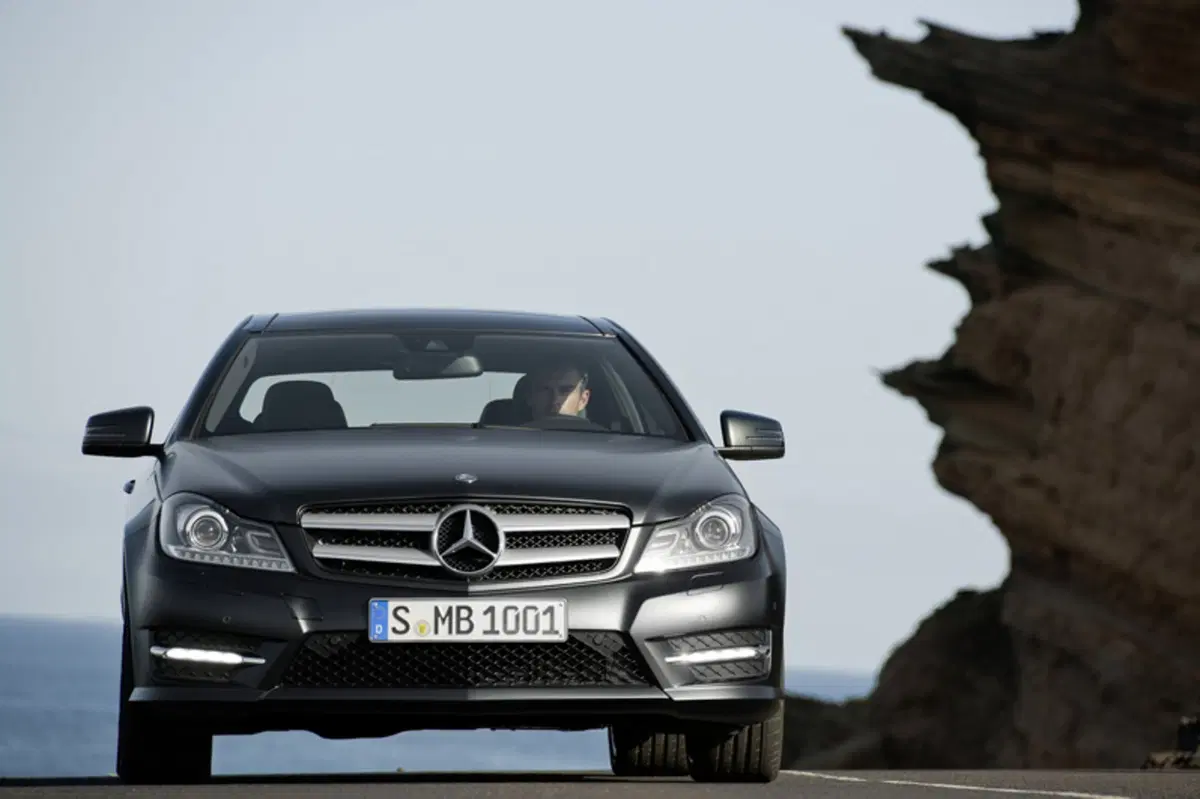 Mercedes-Benz Classe C Coupé 180 Coupé Executive (12)
