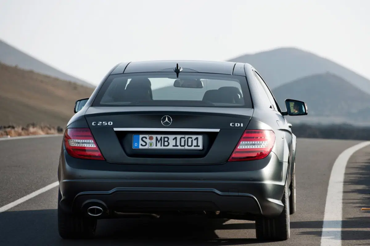 Mercedes-Benz Classe C Coupé 180 Coupé Executive (13)