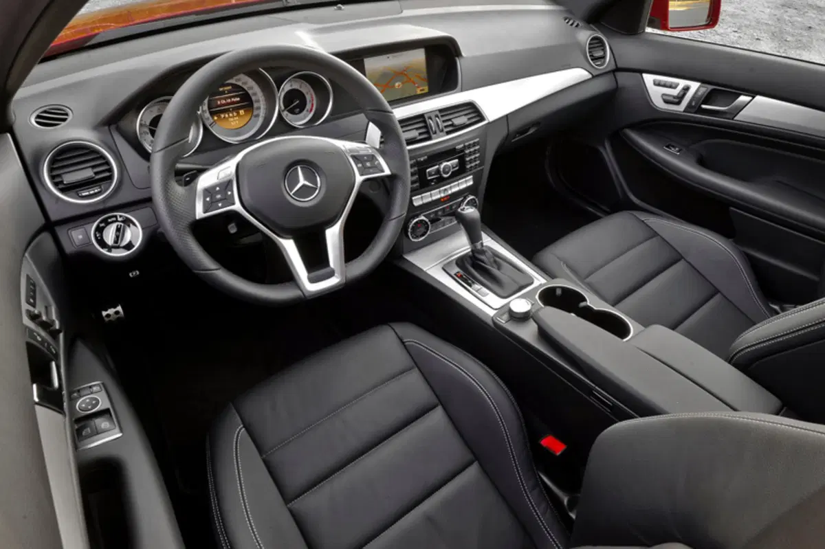 Mercedes-Benz Classe C Coupé 180 Coupé Executive (14)