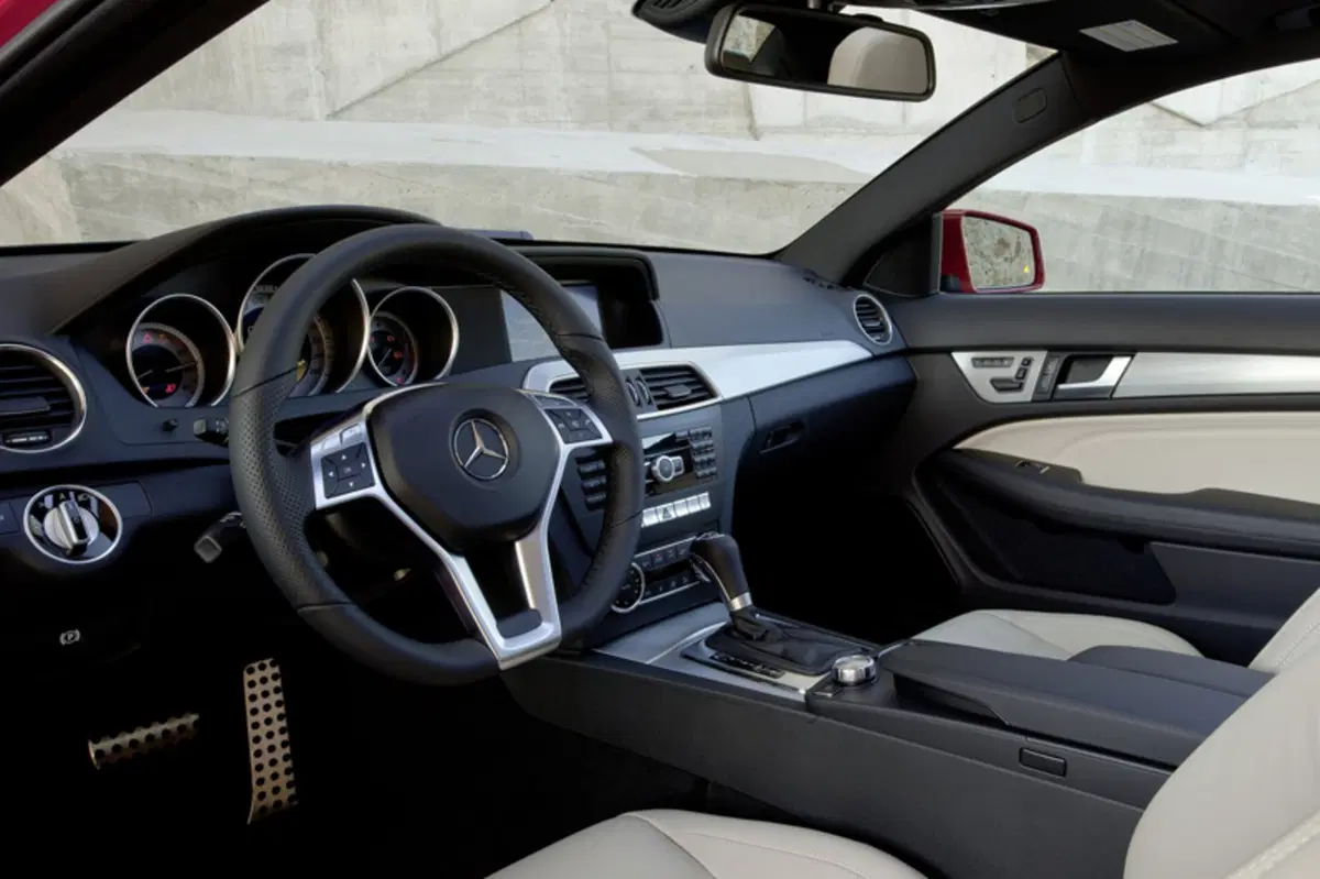 Mercedes-Benz Classe C Coupé 180 Coupé Executive (15)