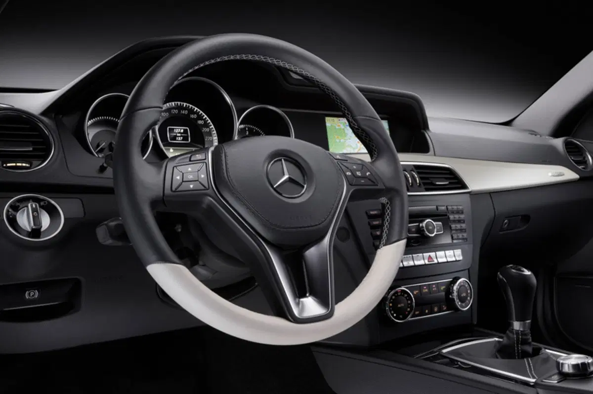 Mercedes-Benz Classe C Coupé 180 Coupé Executive (18)