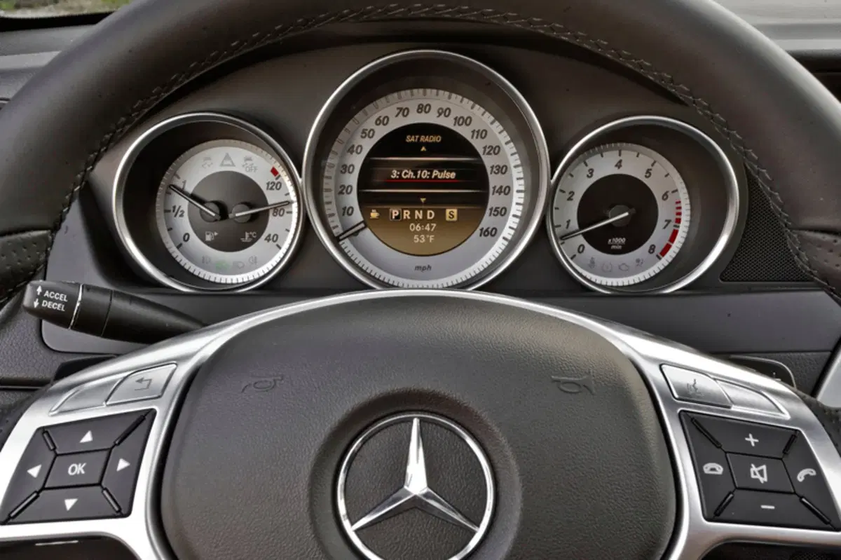 Mercedes-Benz Classe C Coupé 180 Coupé Executive (19)
