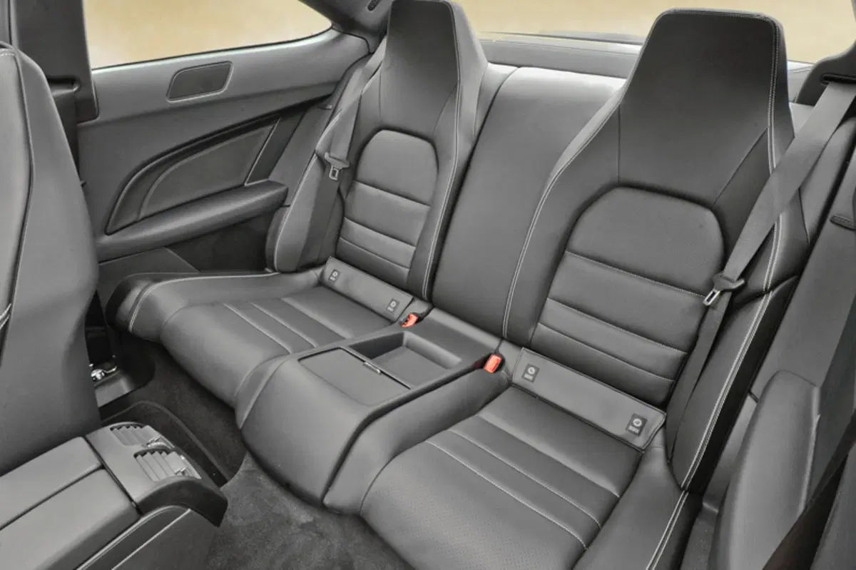 Mercedes-Benz Classe C Coupé 180 Coupé Executive (20)