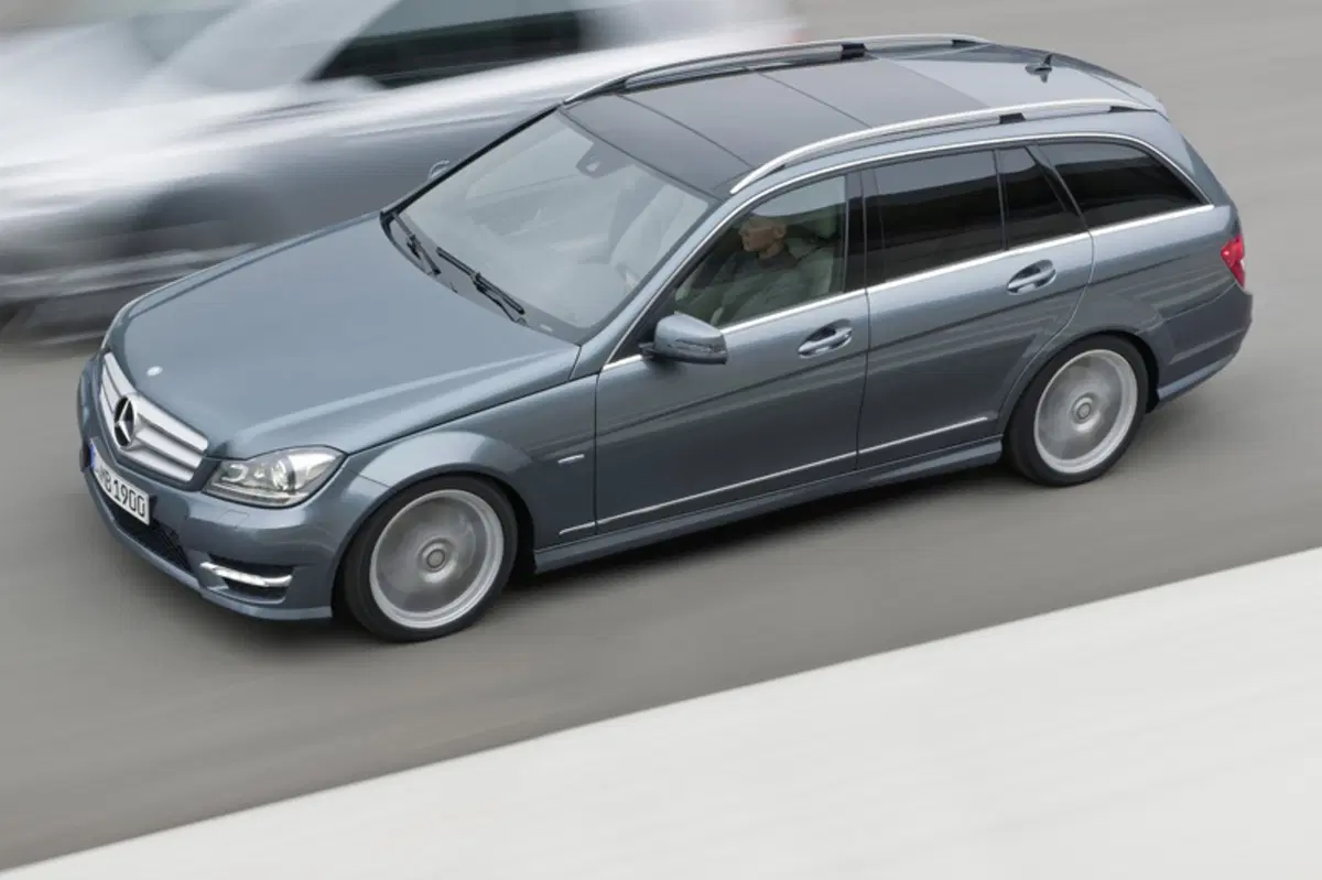 Mercedes-Benz Classe C Station Wagon 220 CDI BlueEFFICIENCY Elegance (4)