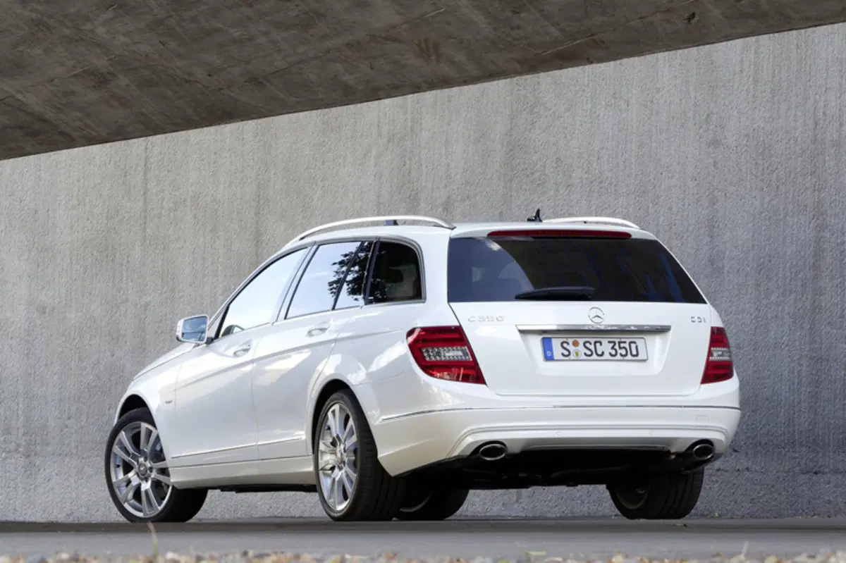 Mercedes-Benz Classe C Station Wagon 220 CDI BlueEFFICIENCY Elegance (7)