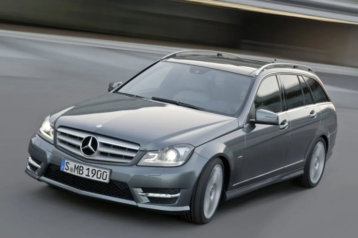 Mercedes-Benz Classe C Station Wagon 220 CDI BlueEFFICIENCY Elegance (10)