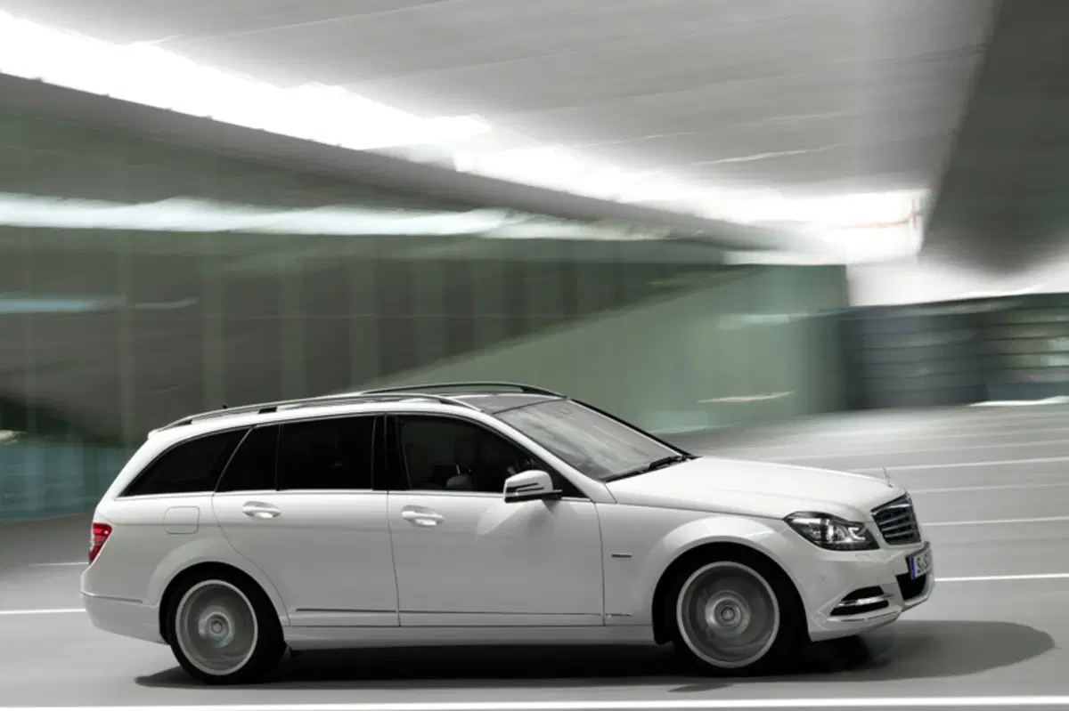 Mercedes-Benz Classe C Station Wagon 220 CDI BlueEFFICIENCY Elegance (14)