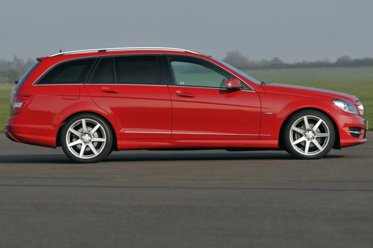 Mercedes-Benz Classe C Station Wagon 220 CDI BlueEFFICIENCY Elegance (15)