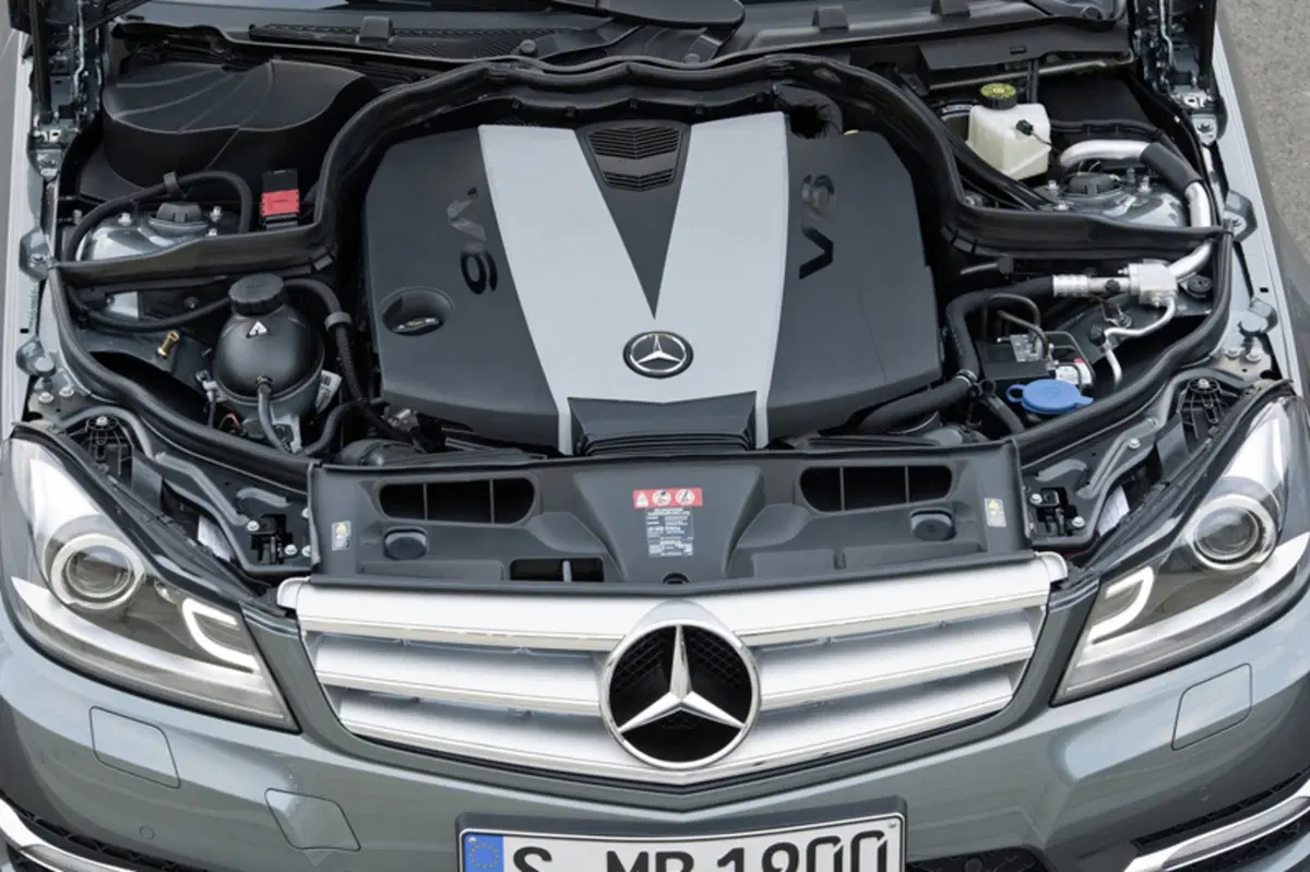 Mercedes-Benz Classe C Station Wagon 220 CDI BlueEFFICIENCY Elegance (24)